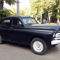 Ретро в парке :: Galina Solovova