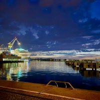 НАСЛАЖДАЕТСЯ МНОЮ МИГ... :: Mila .