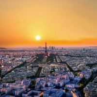 На Париж опускается вечер. :: Николай Рубцов На Париж опускается вечер. :: Николай Рубцов