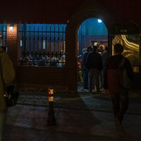 Город. Ночь. Кафе... :: Влад Никишин