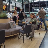 Зарисовка из ТЦ :: юрий поляков