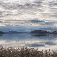 И не понять То ли озеро в небе плывет....... :: Ольга Cоломатина