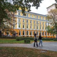 Городская Зарисовка :: юрий поляков