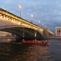 Из вечерних прогулок по Москве. (Большой Москворецкий мост.) :: Евгений Седов