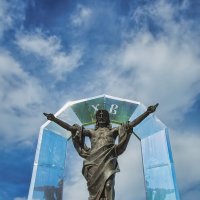 Иисус в Воскресенске: Символ надежды и веры :: Джованни Луче Иисус в Воскресенске: Символ надежды и веры :: Джованни Луче