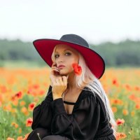 Красное и черное :: Евгений Васильев