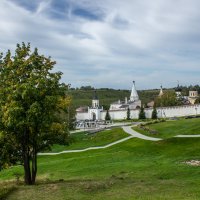 Старица. Успенский монастырь со смотровой площадки. :: Михаил "Skipper" Старица. Успенский монастырь со смотровой площадки. :: Михаил "Skipper"