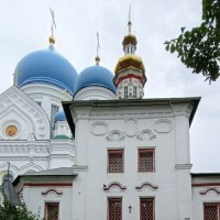 вход в монастырь :: Галина R...