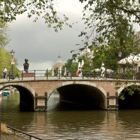 Амстердам.Мосты и каналы - достопримечательность города. :: Lucy Schneider 