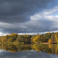 Октябрь. Серебряный Бор. Озеро Бездонное. :: Сергей Фомичев