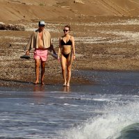 Прогулка :: Юрий. Шмаков