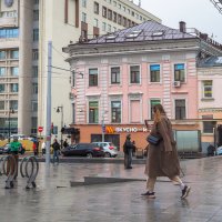 Городская Зарисовка :: юрий поляков