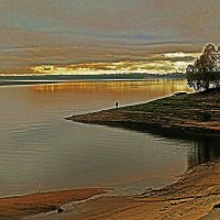 Осень...На мысу- рыбак! :: Владимир 