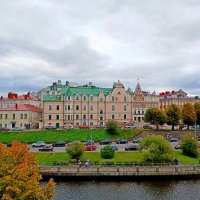 Вид на дом Векрута с территории Выборского замка. :: Лия ☼