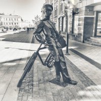 Скульптура "Почтальон с велосипедом" :: Mithun .