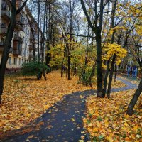 Осень в городе :: Андрей Лукьянов Осень в городе :: Андрей Лукьянов