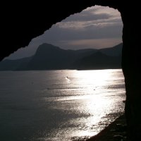 Закат в Судакской бухте из Эоловой арфы :: Сергей Антонов Закат в Судакской бухте из Эоловой арфы :: Сергей Антонов