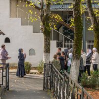 Экскурсия на территории Свято-Михайловского мужского монастыря :: Игорь Сикорский