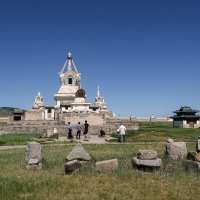 Буддийский монастырь Эрденэ Зуу в городе Хонхорин :: Galina Буддийский монастырь Эрденэ Зуу в городе Хонхорин :: Galina