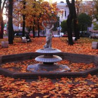 Осень в Введенском саду :: Магомед .