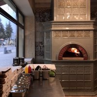 В пиццерии г. Звенигорода :: Любовь 