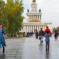 Где то на ВДНХ :: юрий поляков