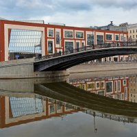 Кадашевская наб 23 октября :: Михаил Бибичков Кадашевская наб 23 октября :: Михаил Бибичков