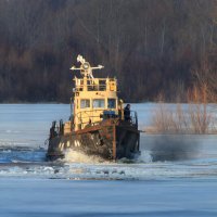 К ледоходу. :: Сергей Рожков