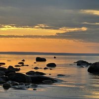 Озеро Онего. Закат. :: Михаил Свиденцов