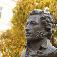 Его имя носит центральная библиотека :: Юрий Гайворонскiий