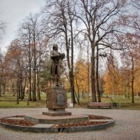 памятник Гавриилу Романовичу Державину в Петрозаводске :: Andrey Lomakin
