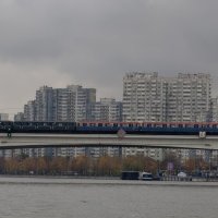 Метромост Коломенское :: <<< Наташа >>>