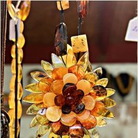 Янтарный кулон. :: Валерия Комова Янтарный кулон. :: Валерия Комова