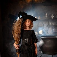 Ведьма :: Екатерина Пенежина