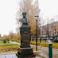 Осенний город :: Сергей Кочнев