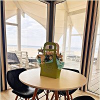 Столик в кафе ПЕСОК. :: Валерия Комова