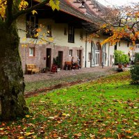 Двор монастыря Лихтенталь :: Юрий. Шмаков Двор монастыря Лихтенталь :: Юрий. Шмаков