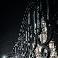 Ночь, Храм, фонарь, ступени... :: Sergey 