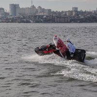 Ноябрьские водяные Дед Мороз и Снегурочка :: Татьяна Машошина