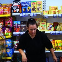 Алла в магазине :: Юрий Гайворонскiий