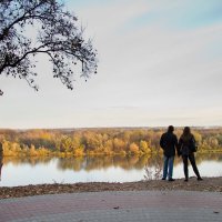 Двое у реки. :: Сергей Рожков