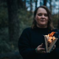 Рукописи не горят, а книги? :: Анастасия Балашова