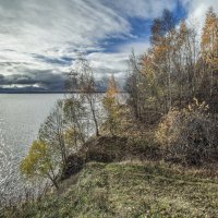 Осенний берег. :: Александр Иванович Шитов