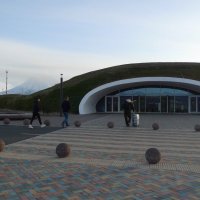 Вход в аэропорт :: Сергей Швечков