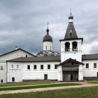 Церковь Благовещения Пресвятой Богородицы с Трапезной палатой и Колокольня :: Александр Ильчевский 
