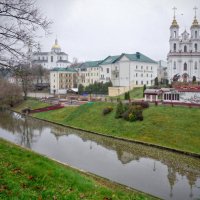 река Витьба и Воскресенская церковь :: Andrey Lomakin река Витьба и Воскресенская церковь :: Andrey Lomakin