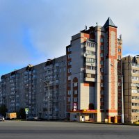 Новочебоксарск. Дом по ул. 10-й Пятилетки 76. :: Пётр Чернега Новочебоксарск. Дом по ул. 10-й Пятилетки 76. :: Пётр Чернега