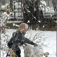 А снег идет... :: Ольга Довженко