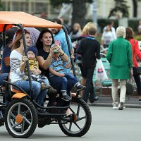 прогулка на колесах :: Олег Лукьянов