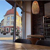 Взгляд из кафе. :: Валерия Комова Взгляд из кафе. :: Валерия Комова